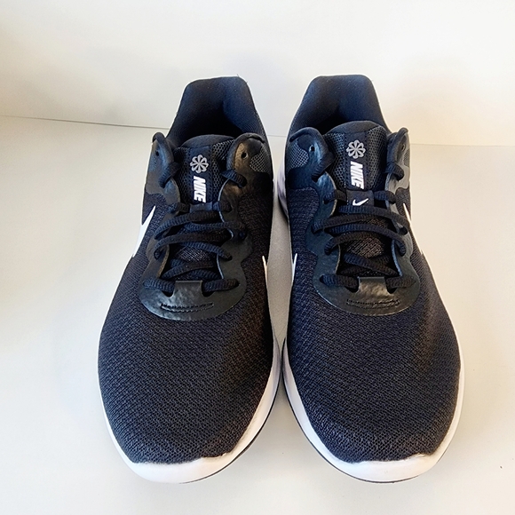 Nike NEW Revolution Black Running Tennis Shoes Womens Size 11 Wide 4E NIB NWT - Picture 6 of 10